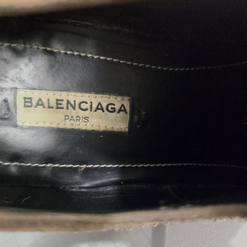 Balenciaga Women's Size 39 Gray Suede Shoes - Picture 8 of 10